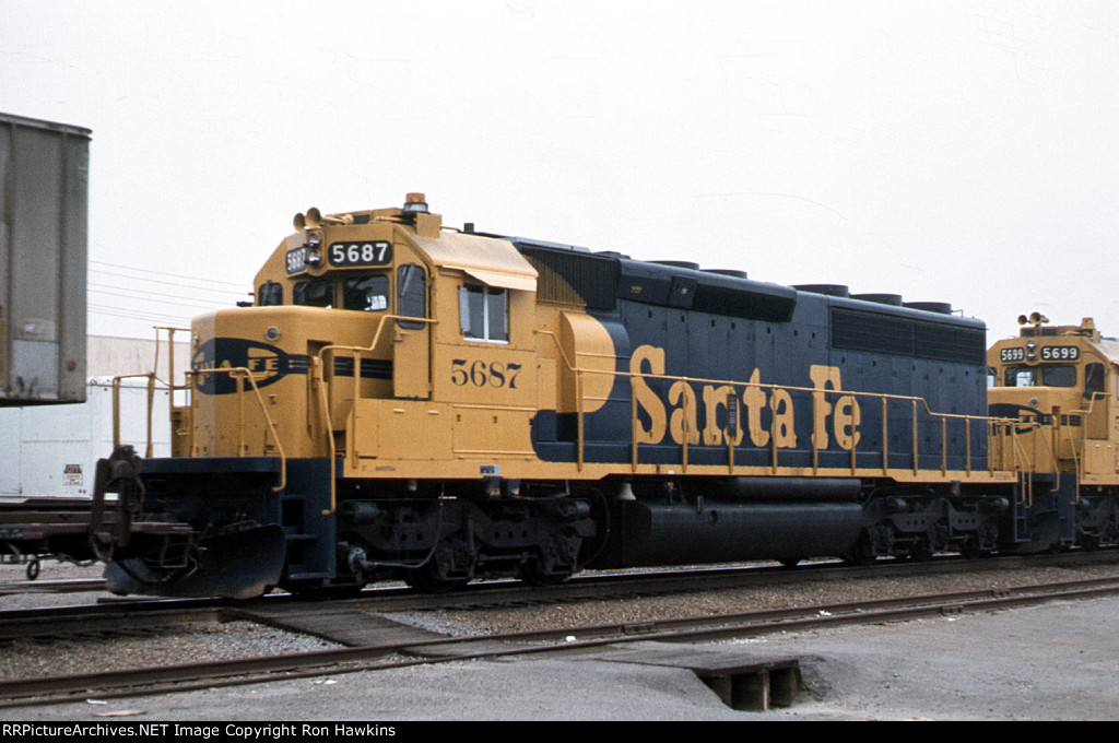 ATSF 5687 (REPOST)